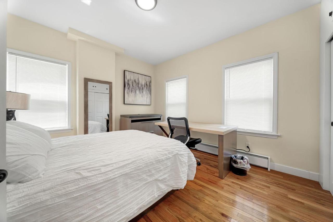 Newly Renovated 2Br1Ba Apt At The Boston City ภายนอก รูปภาพ