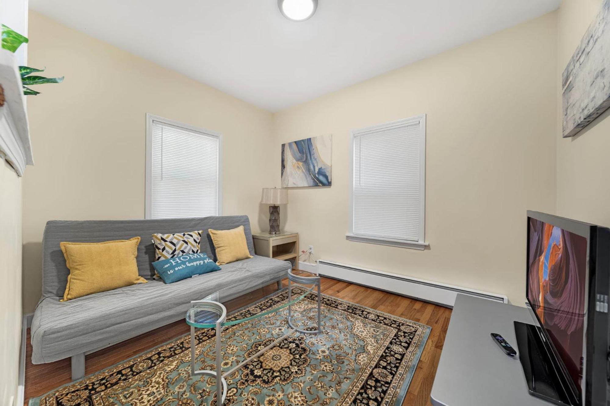 Newly Renovated 2Br1Ba Apt At The Boston City ภายนอก รูปภาพ